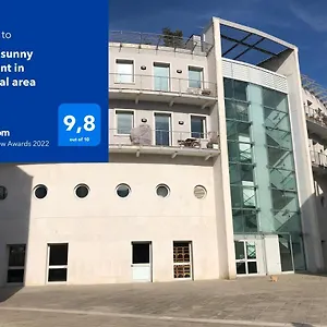  Appartement Modern Sunny In Residental Area Italië